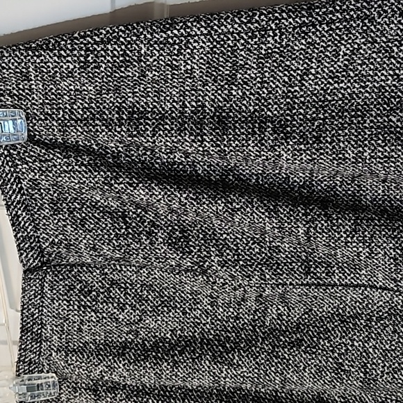 Neiman Marcus Wool Skirt - Picture 6 of 10